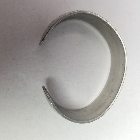 Vintage Leonard Pewter Floral Design Cuff Bangle Bracelet, Silver Tone, Signed - Picture 4 of 9